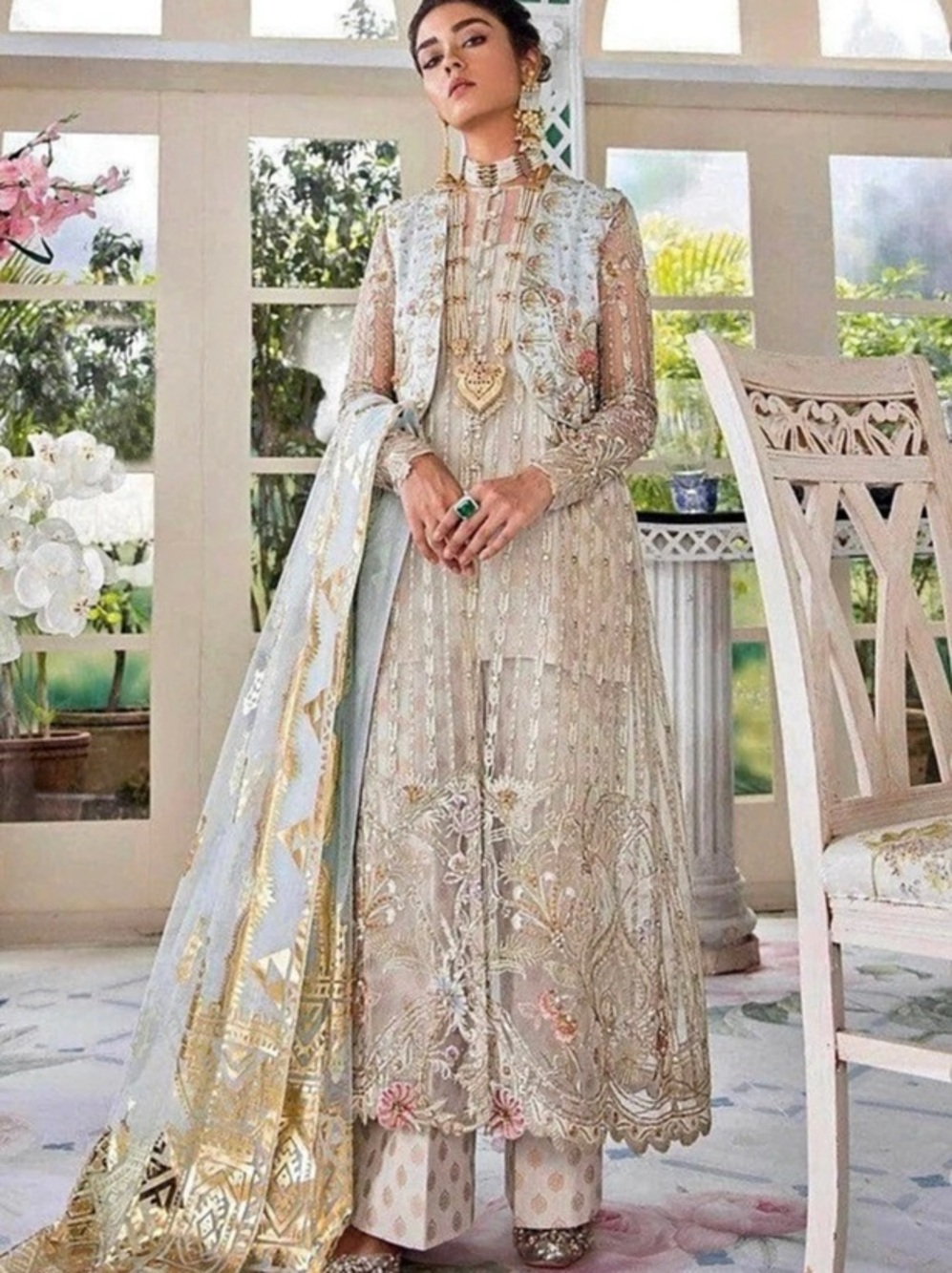 Suffuse brand 3 piece festive outfit